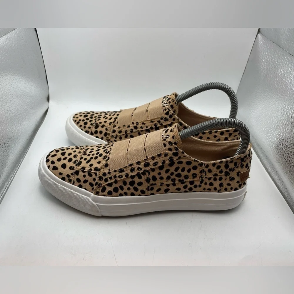 Blowfish Malibu womens animal print slip on sneakers size 7